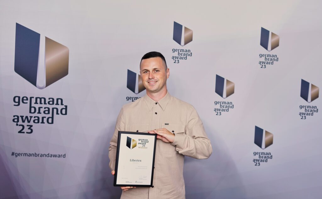 Libertex Head of Brand & Creative, Nino Ilievski bei der Verleihung des German Brand Award am 15. Juni in der Verti Music Hall in Berlin